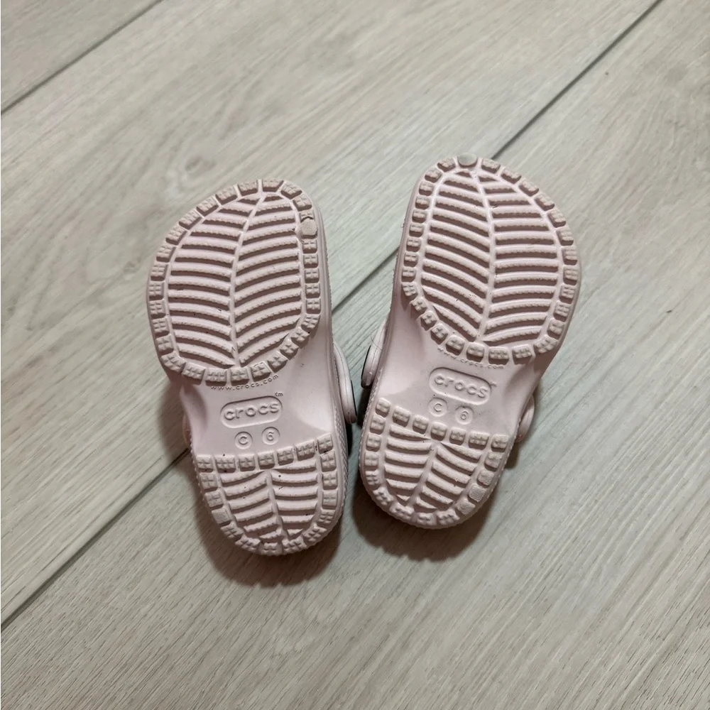 CROCS light pink